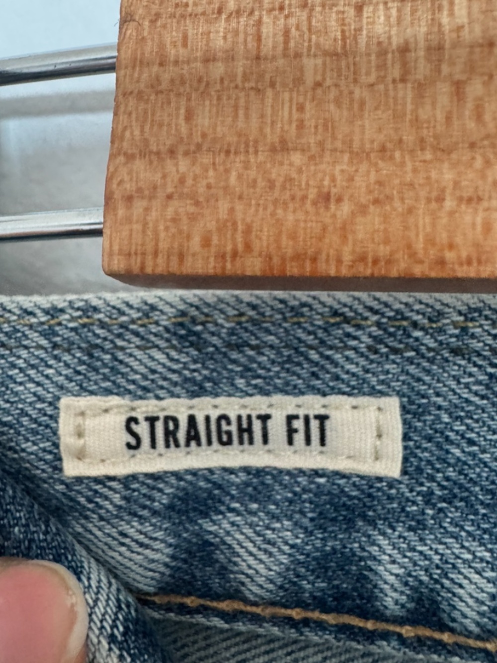 Todd Snyder Light Wash Straight Fit Denim Jeans in W32 L32 - Picture 8 of 11
